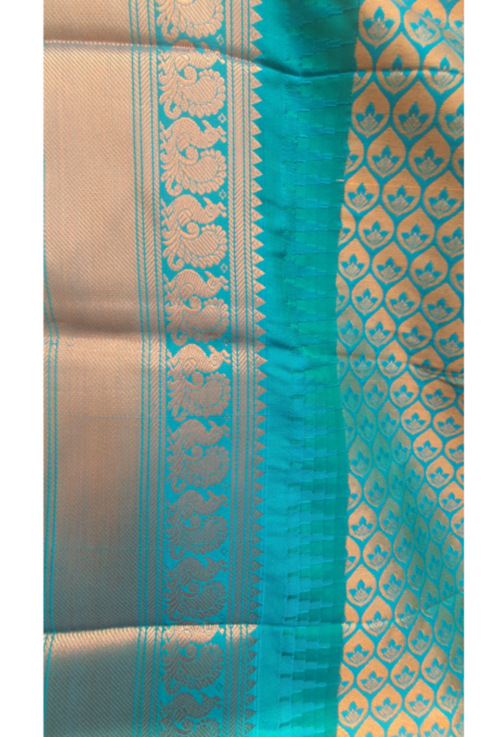 Pure Kanjiwaram saree Orange color saree with green and firozi blue color border pallu along with zari work. Wedding occasion, party function, house warming, griha prawesh.