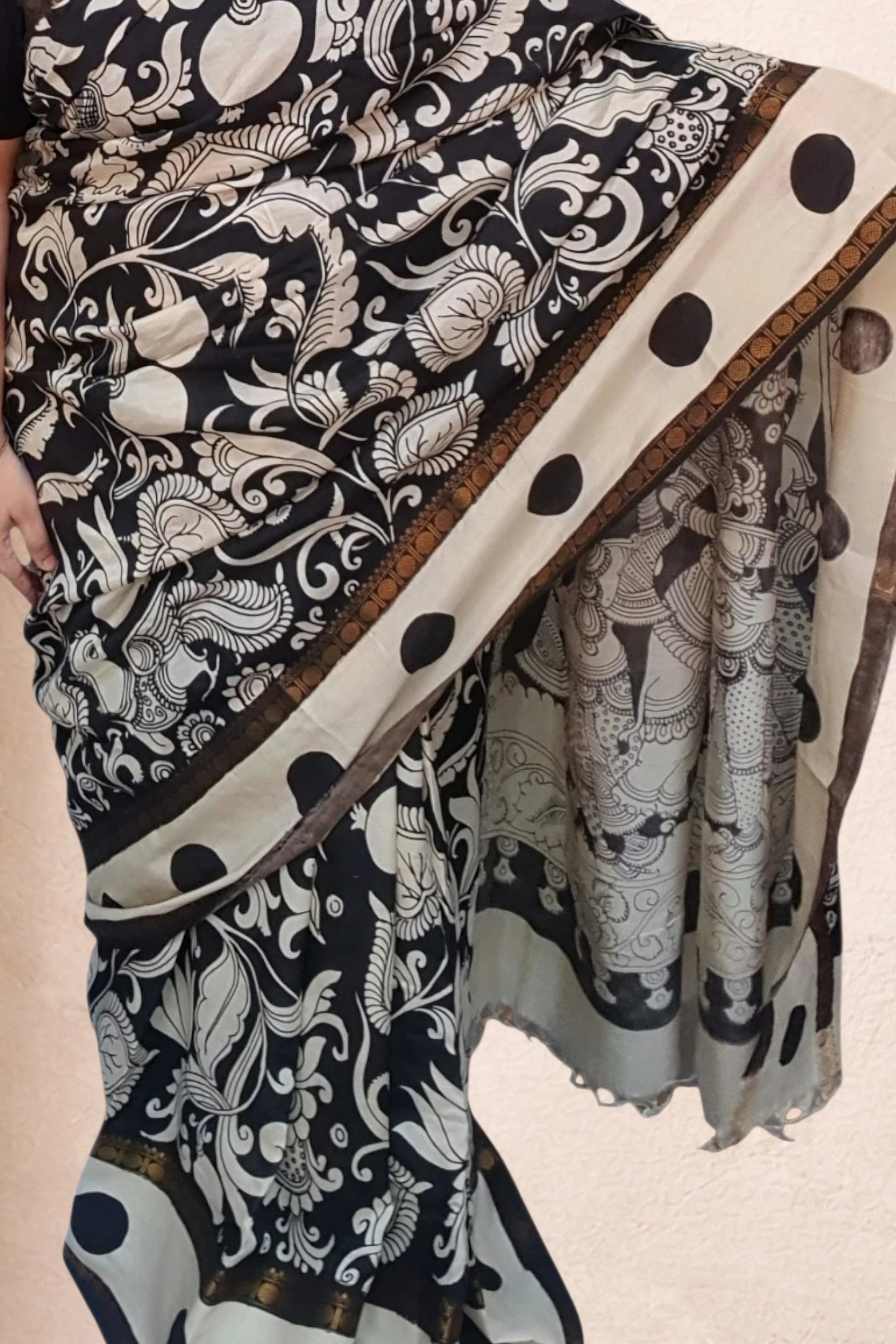 Koonjitha__handpainted_kalamkari_saree