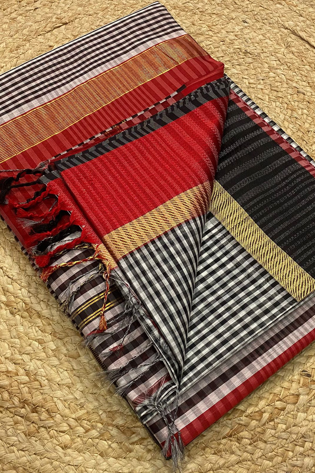 handwoven_pure_maheshwari_saree