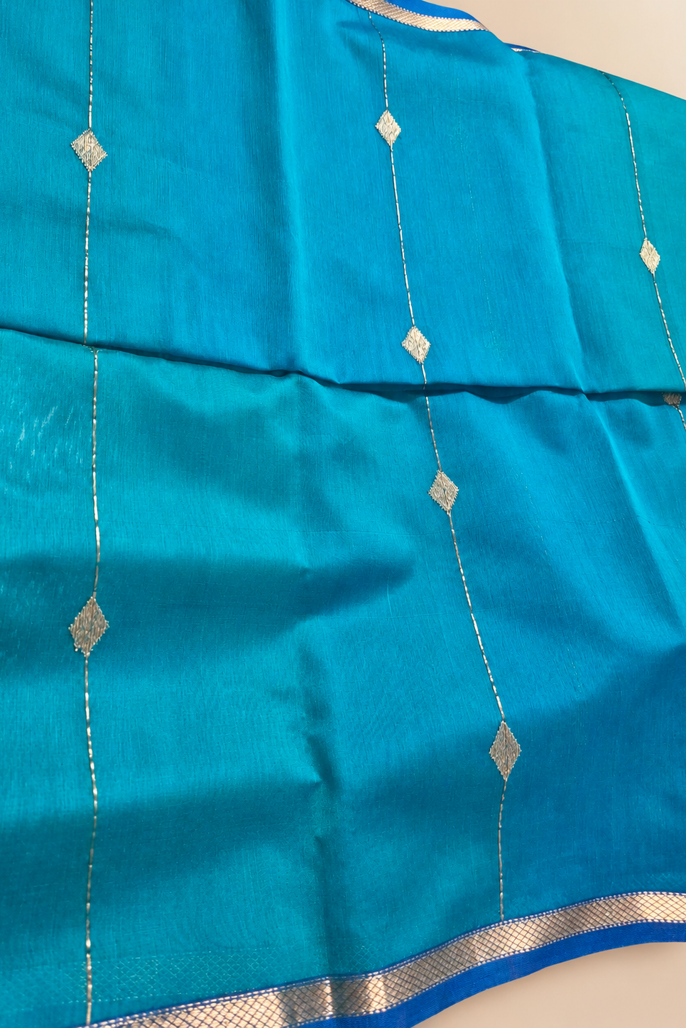 Teal Blue Green Dual Tone Handwoven Pure Maheshwari Saree